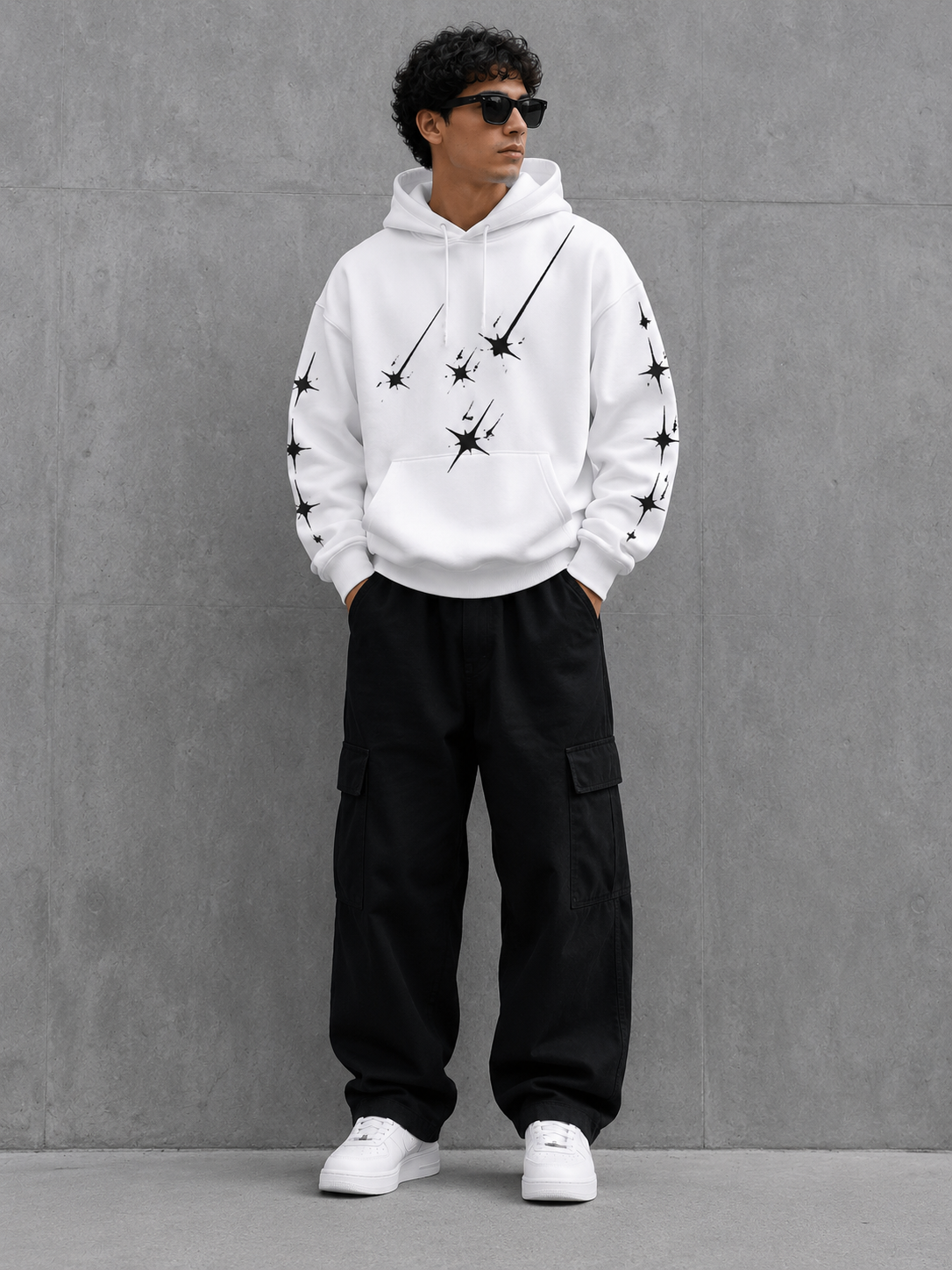 Modelo usando Canguro Oversize Blanco KYROS